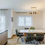 Appartamento Deluxe Suite, 3 Bedrooms, 2 Bathrooms, Parking *