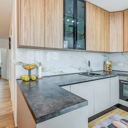 Deluxe Suite, 3 Bedrooms, 2 Bathrooms, Parking Apartment Trogir