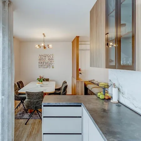 Deluxe Suite, 3 Bedrooms, 2 Bathrooms, Parking * Trogir