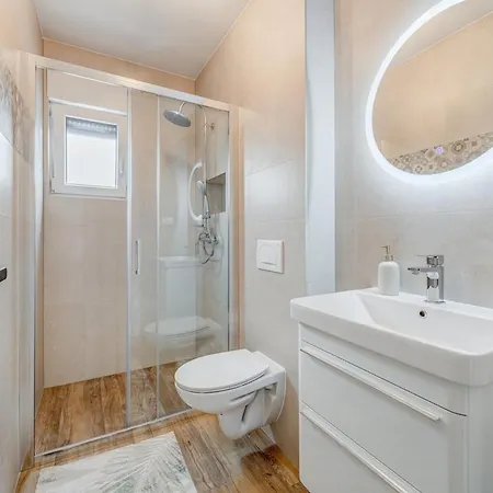 Deluxe Suite, 3 Bedrooms, 2 Bathrooms, Parking * Trogir