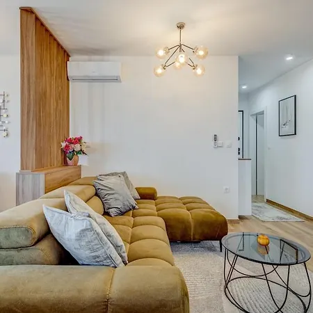 Deluxe Suite, 3 Bedrooms, 2 Bathrooms, Parking Trogir