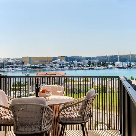 Deluxe Suite, 3 Bedrooms, 2 Bathrooms, Parking Trogir