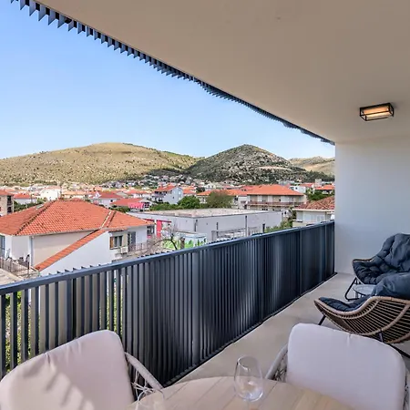 Deluxe Suite, 3 Bedrooms, 2 Bathrooms, Parking Trogir