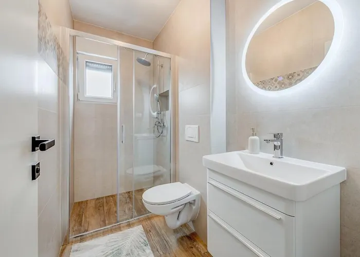 Deluxe Suite, 3 Bedrooms, 2 Bathrooms, Parking * Trogir