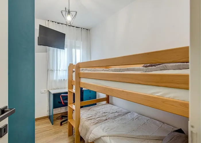 Apartment Deluxe Suite, 3 Bedrooms, 2 Bathrooms, Parking Trogir