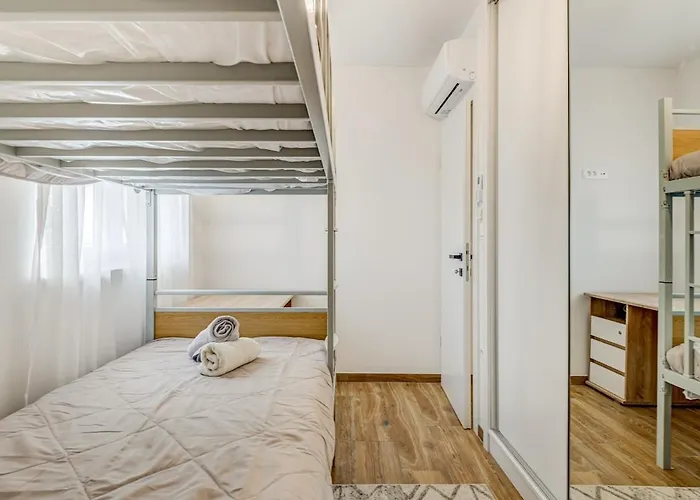 Apartment Deluxe Suite, 3 Bedrooms, 2 Bathrooms, Parking Trogir